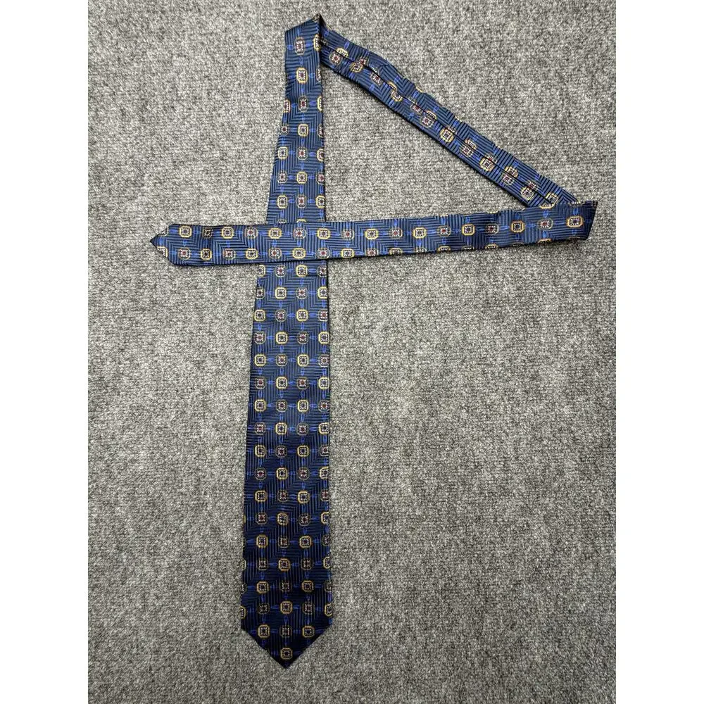 Ermenegildo Zegna Mens Silk Tie Blue Geometric Medallion Made Italy